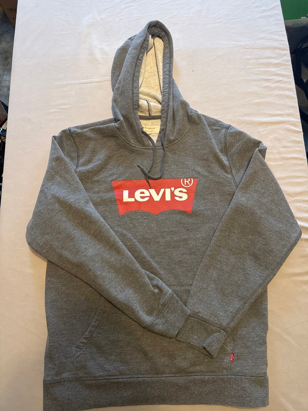 Levi’s Unisex Hoodie Size Medium | Classic Casual Pullover Sweatshirt